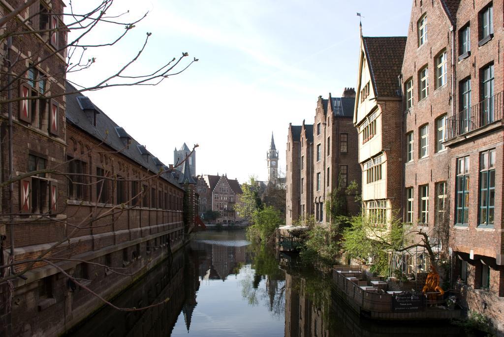Hotel Gravensteen Гент Экстерьер фото