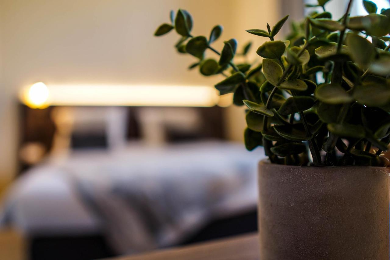 Hotel Gravensteen Гент Экстерьер фото