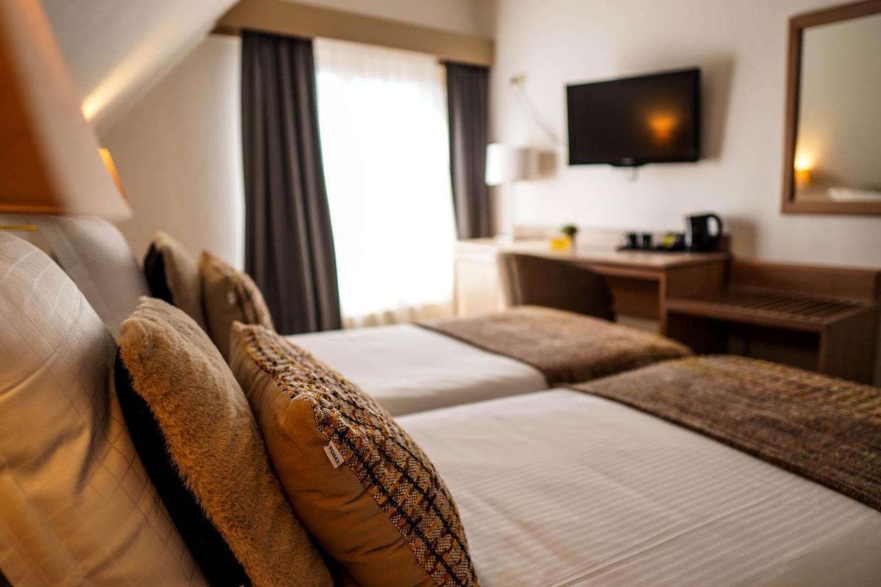Hotel Gravensteen Гент Экстерьер фото