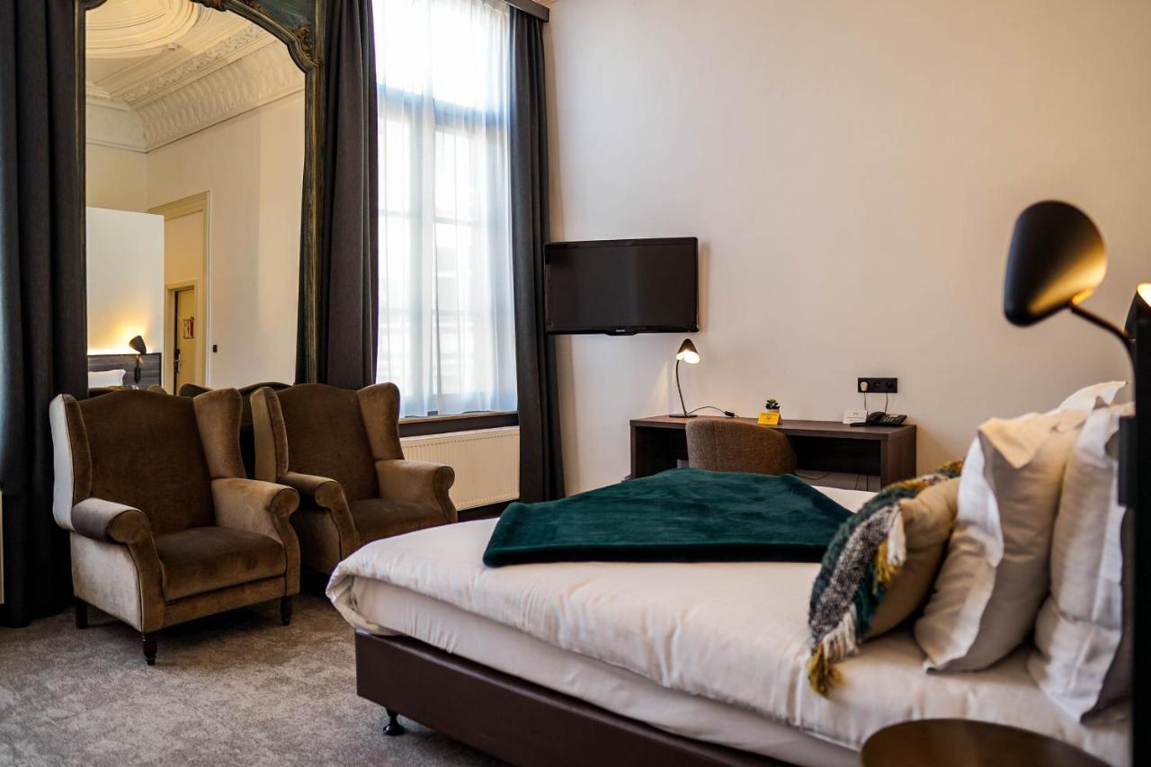 Hotel Gravensteen Гент Экстерьер фото