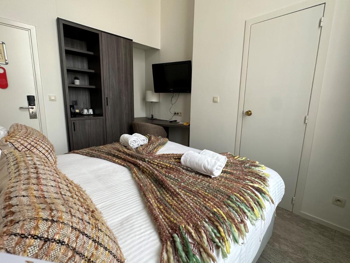 Hotel Gravensteen Гент Экстерьер фото