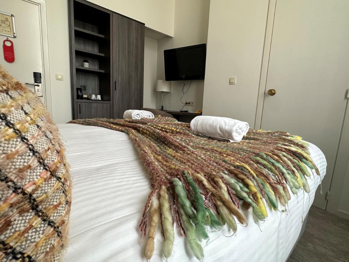 Hotel Gravensteen Гент Экстерьер фото