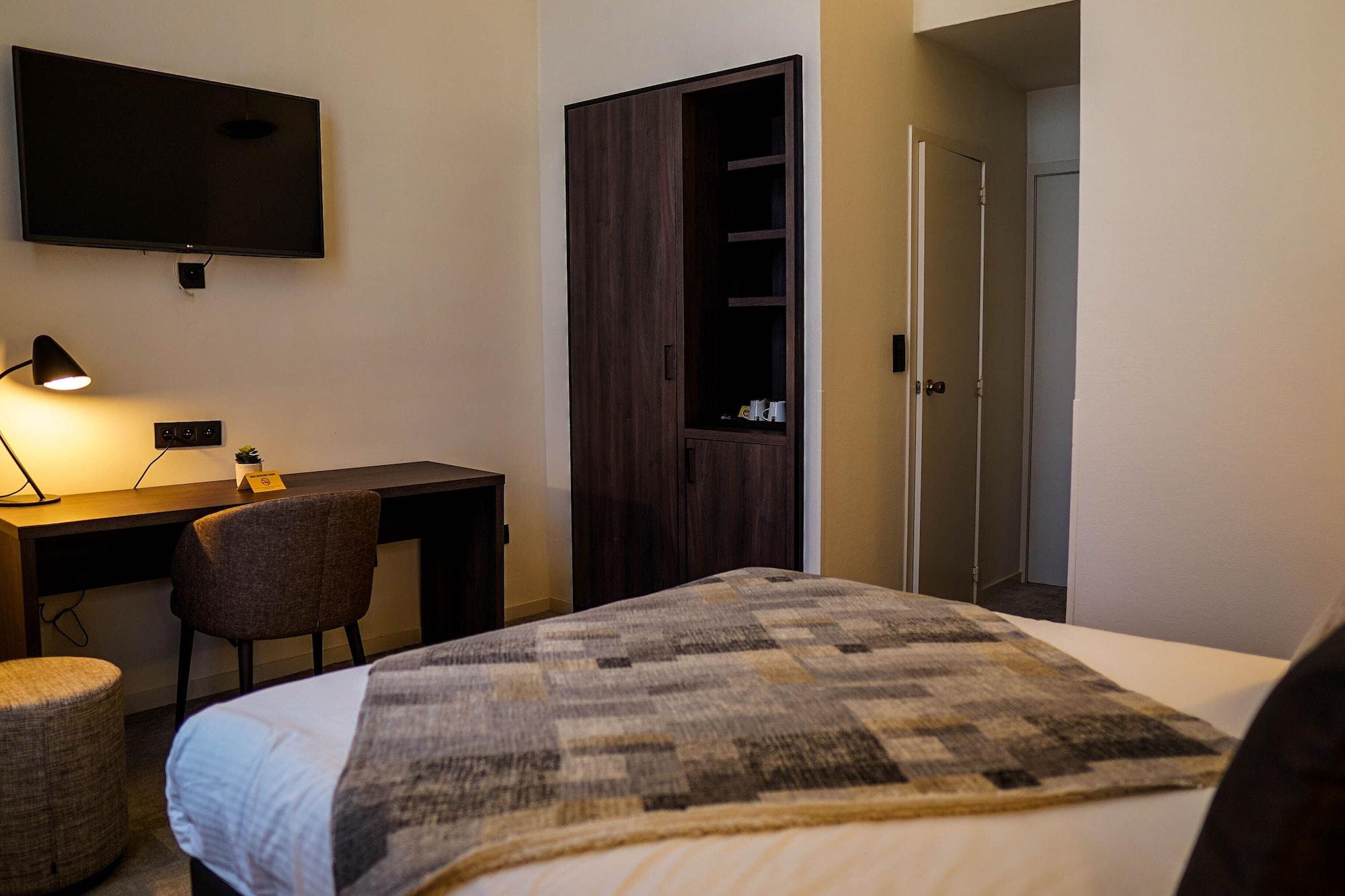 Hotel Gravensteen Гент Экстерьер фото