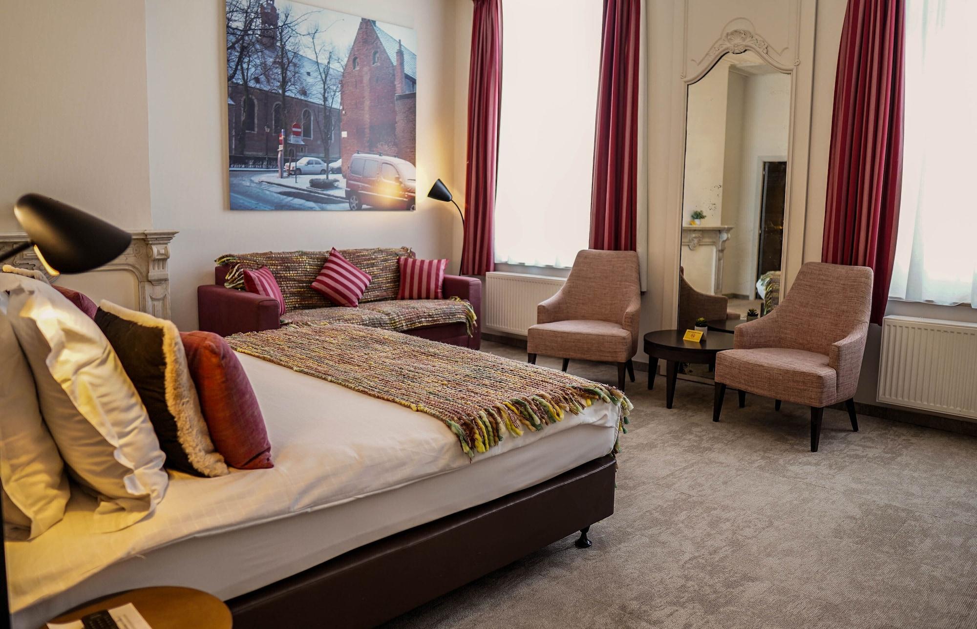 Hotel Gravensteen Гент Экстерьер фото